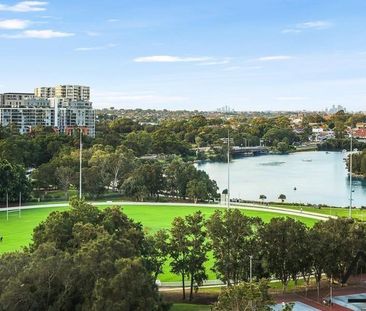 Conveniently Located, Designer And Oversized One Bedroom Plus Car S... - Photo 5