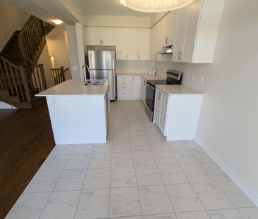 For Lease - 203 BROADACRE Drive, Kitchener, Ontario - Photo 6