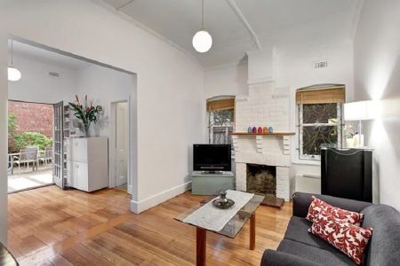 Tucked Just Off Chapel Street With A Fantastic Alfresco Space - Photo 2
