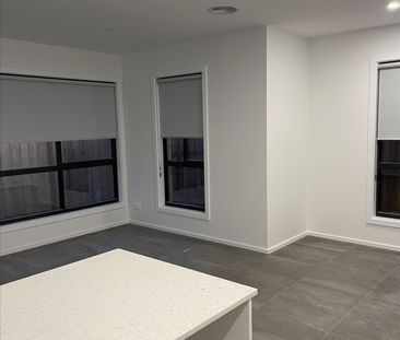 23 Rejoice Street, Tarneit VIC 3029 - House For Rent | Domain - Photo 2