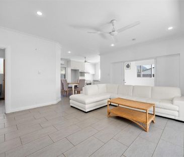 LOW MAINTENANCE FAMILY HOME - Photo 4