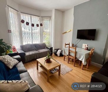 1 bedroom in a house share to rent - Photo 1