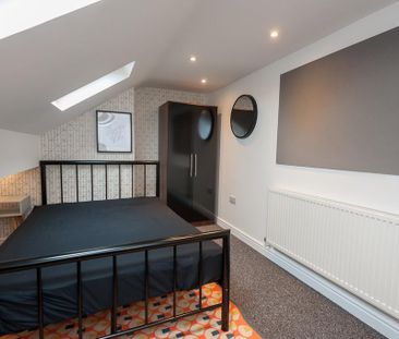 6 bedroom semi-detached house to rent - Photo 4