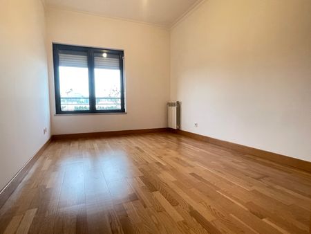 T3 para arrendar em condomínio com localização privilegiada junto Praça de Espanha, Sete Rios, Campolide. - Photo 2