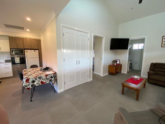 Modern Granny Flat - Photo 1