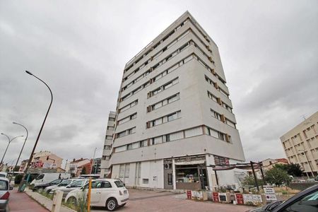 TOULOUSE / Location Appartement 2 Pièces 45 m² - Photo 2