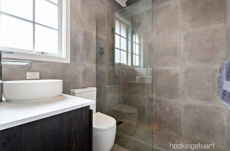 2/47 Wallace Street, Preston VIC 3072 - Photo 4