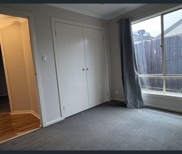 Spacious & Affordable 4-Bedroom Family Home in Cranbourne West - Photo 2