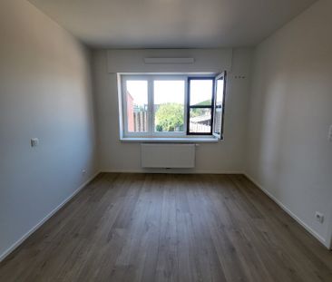 Te huur: volledig gerenoveerde woning in Boezinge - Photo 5