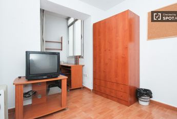 granada, Andalusia 18002