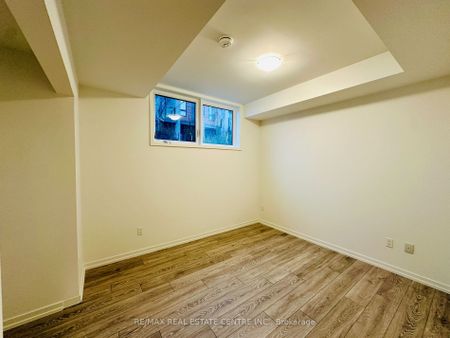 For Lease - 20 Lytham Green Circle Unit# 14, Newmarket, Ontario - Photo 5