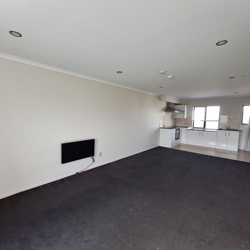 Spacious 2 bedroom Apartment - Photo 1