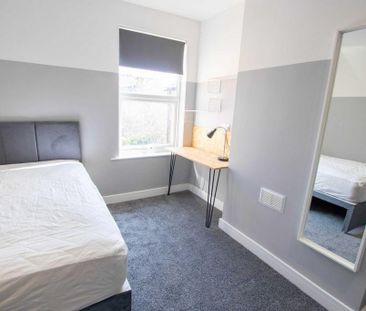 5 bedroom townhouse to rent - Photo 2