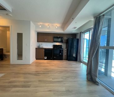 For Lease - 30 Meadowglen Place Unit# 408, Toronto, Ontario - Photo 4