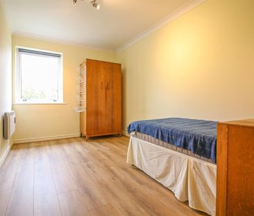 2 Bedroom Flat - Photo 6