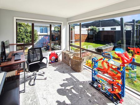 Upper Hutt - Photo 2
