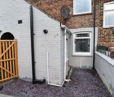 2 bedroom terraced house to rent - Photo 1