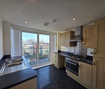 2 bedroom apartment to rent - Photo 3