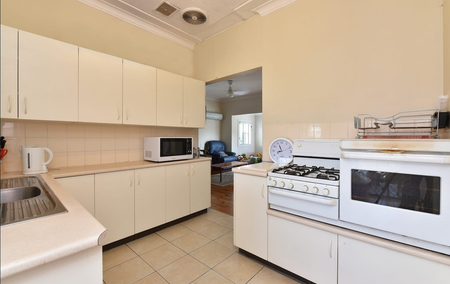 DELIGHTFUL & INVITING - Photo 2