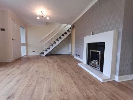 3 bedroom semi-detached house to rent - Photo 3