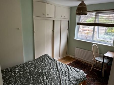 Queensdown Gardens, Knowle - Photo 4