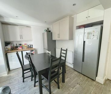 Room in a Shared House, Brighton Road, CR2 - Photo 4