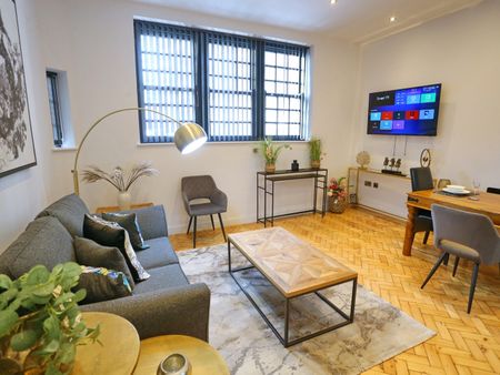 1 Bed Flat, Manchester, M3 - Photo 3