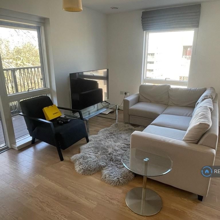 2 bedroom flat to rent - Photo 1