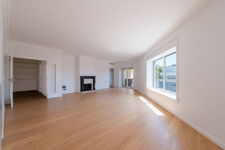 Fantástica penthouse no centro do Estoril em Duplex com vista mar - Photo 2