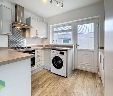 4 bedroom semi-detached bungalow to rent - Photo 6