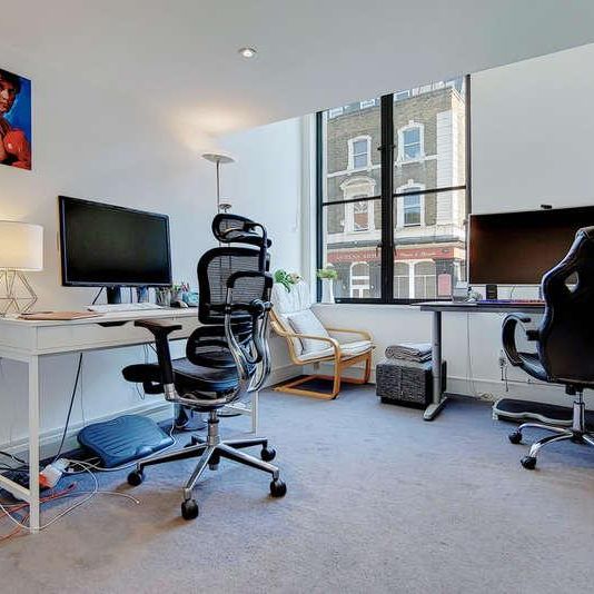 Old Town Hall Apartments, London, SE16 - Photo 1