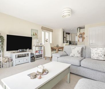 3 bedroom semi-detached house to rent - Photo 4