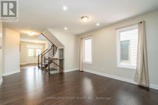 623 PARADE DRIVE - Photo 1