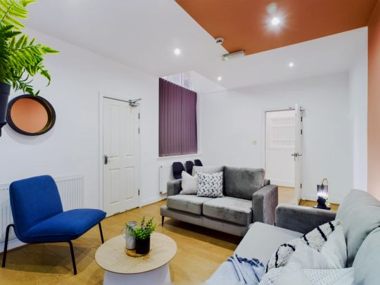 4 Bedroom House - Photo 1