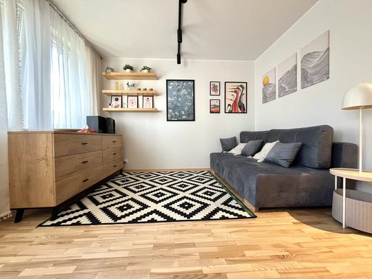 Zobacz-nowocześnie urządzona kawalerka 28 m² - Photo 1