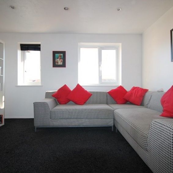 Redford Close, Feltham, Middlesex,TW13 - Photo 1
