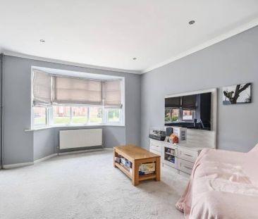 3 bedroom flat to rent - Photo 3