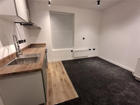 Studio to rent - Photo 3