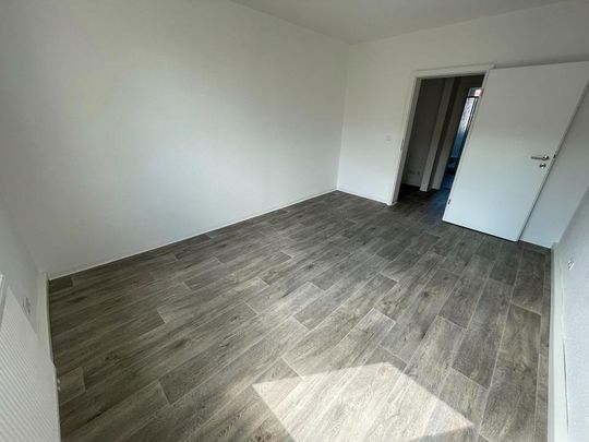 Erstbezug nach Sanierung - 3RWE mit Balkon und Dusche - Photo 1