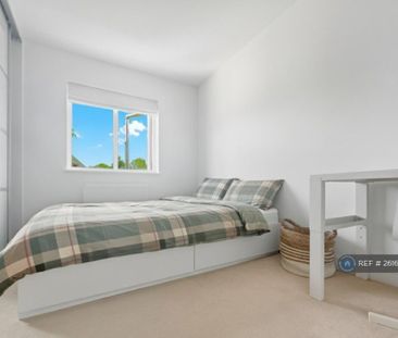 4 bedroom detached house to rent - Photo 6