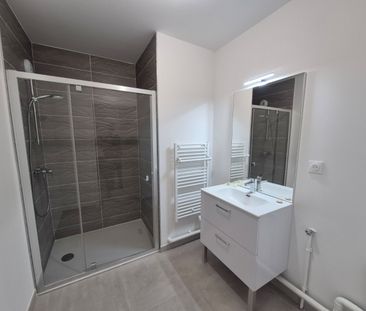 Location Appartement 2 pièces 43m² SECLIN 59113 - Photo 6