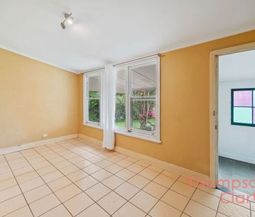 Spacious Three Bedroom Home - Photo 2