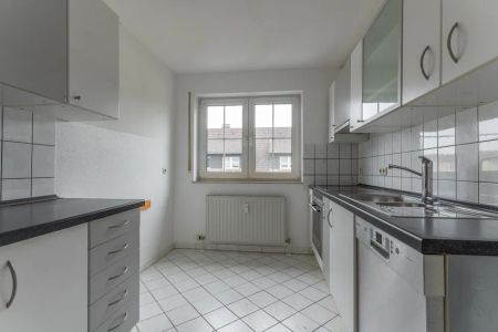 Schöne ca. 135 m² große 4-Zimmer-Maisonettewohnung mit Dachatelier und Westloggia in Garenfeld! - Photo 3