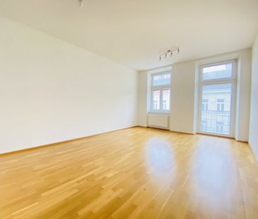Zentrumsnahe 2-Zimmer Altbauwohnung + Balkon - Photo 1