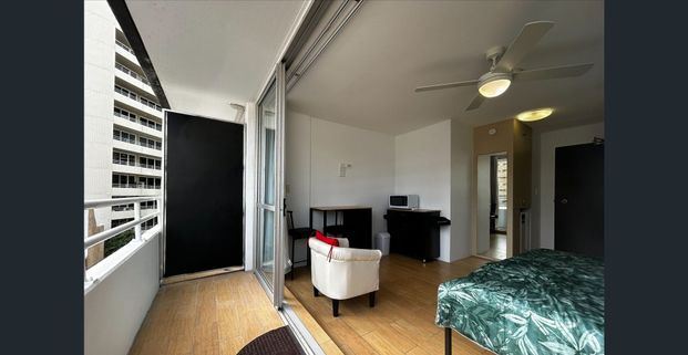 Fully Furnished Studio Apartment In Surfers Paradise - Photo 1