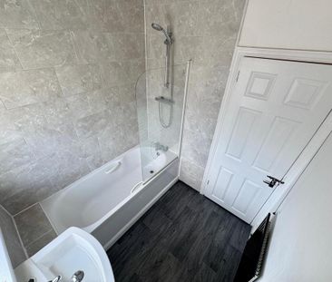 3 bedroom terraced house to rent - Photo 6