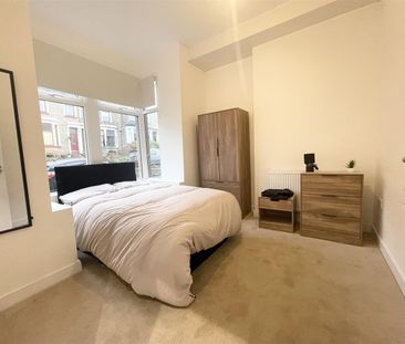 1 bed house share to rent in Coal Clough Lane, Burnley, BB11 - Photo 2