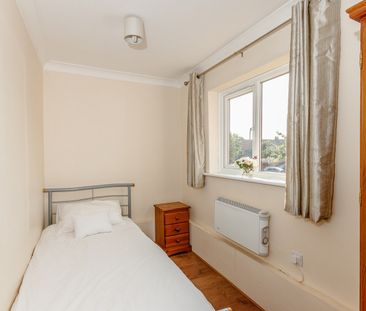 2 Bed Flat, Leslie Park Road, CR0 - Photo 5
