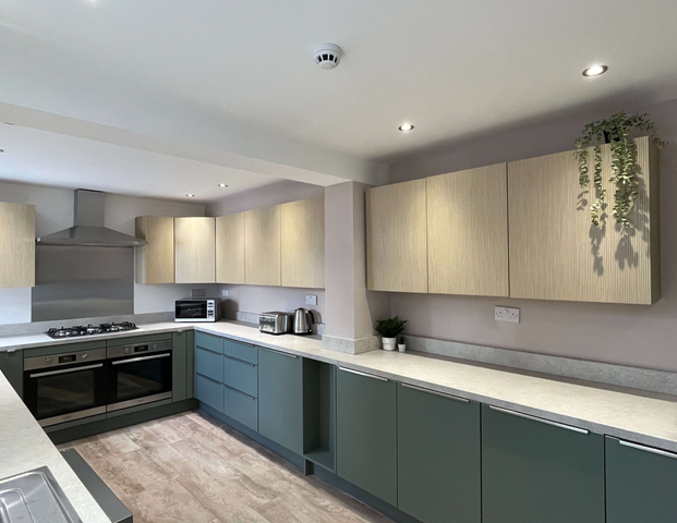 Empress Road Room 1 - Photo 1