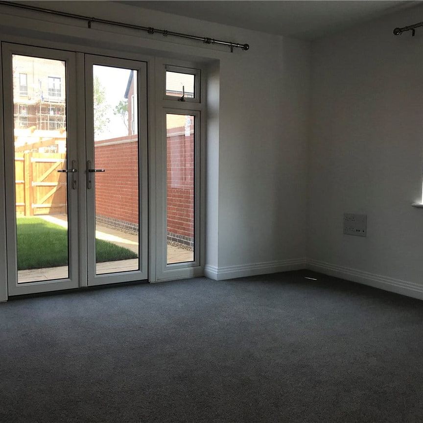 Modern 3 Bedroom town house with study room on the Morton Park development. - Photo 1